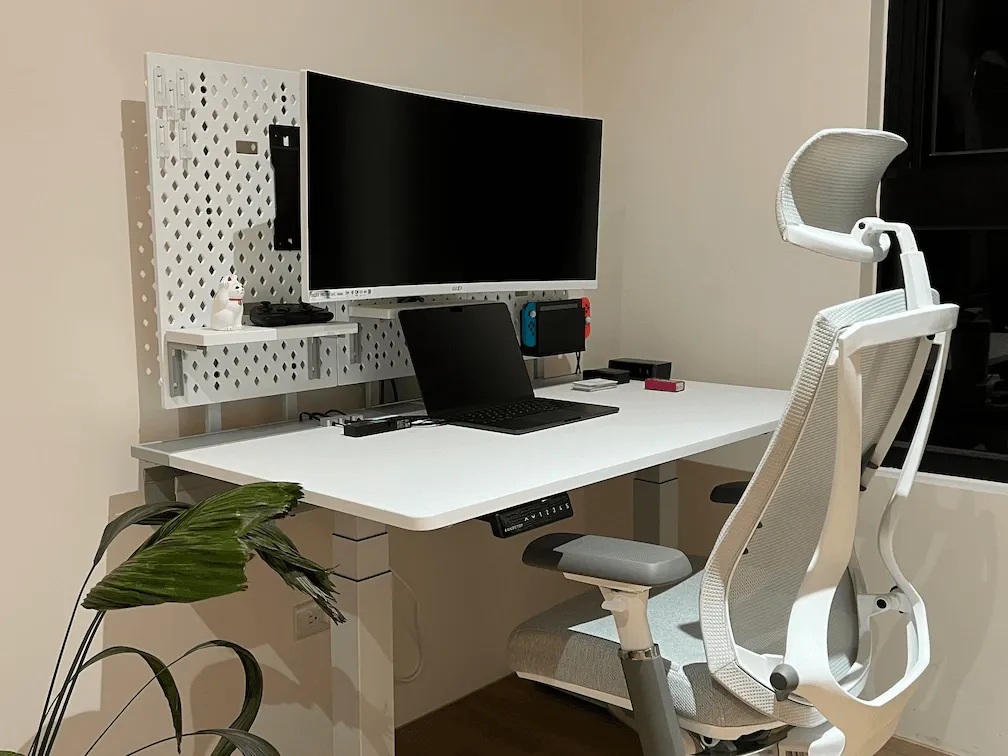 居家工作、遠距辦公的必備神器 - 電動升降桌極品推薦